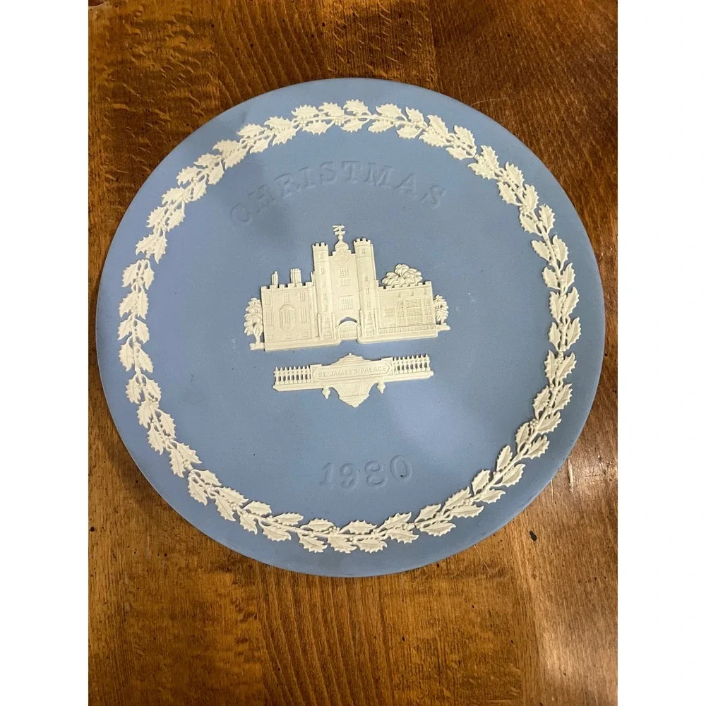 Wedgwood Jasperware Christmas 1980 Plate‎ St James's Palace Blue White England