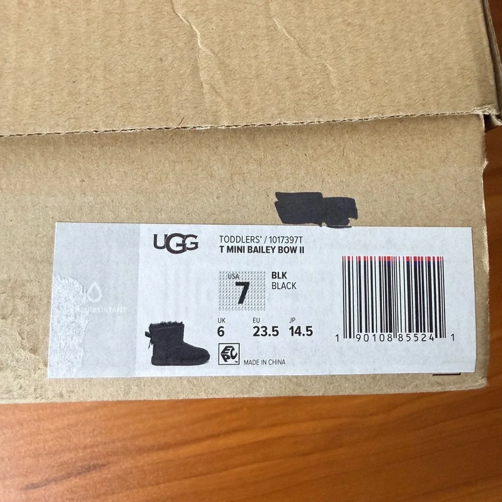 UGG classic sheepskin