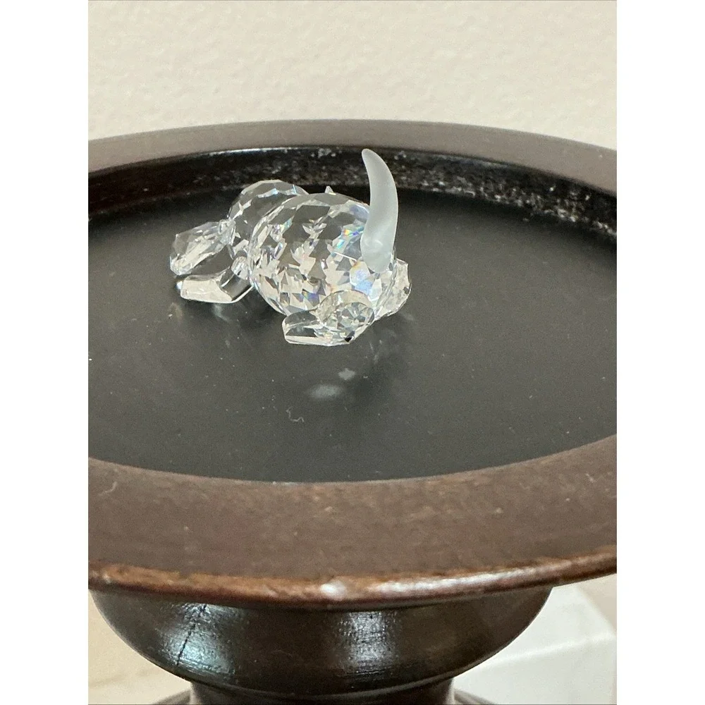 Swarovski crystal figurine dog beagle playing frosted tail retired with box