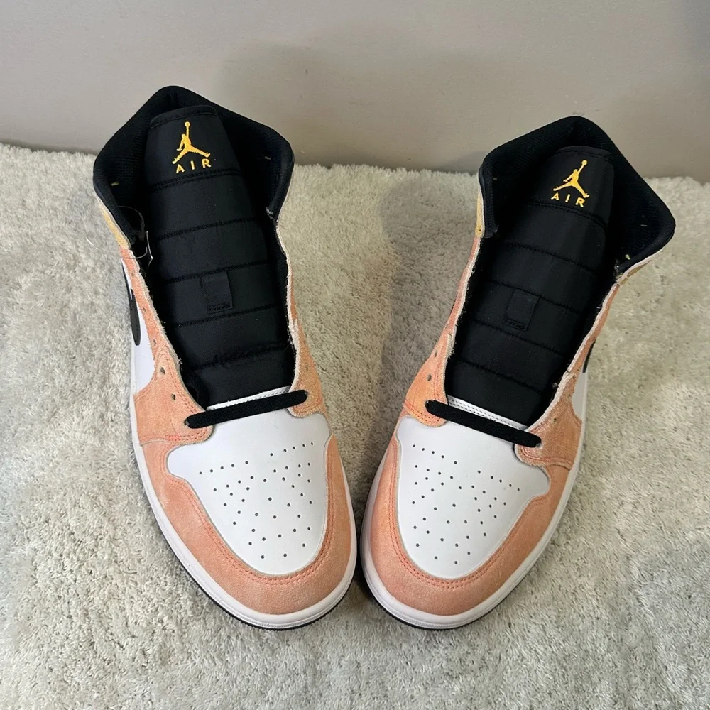 Air Jordan 1 Mid SE