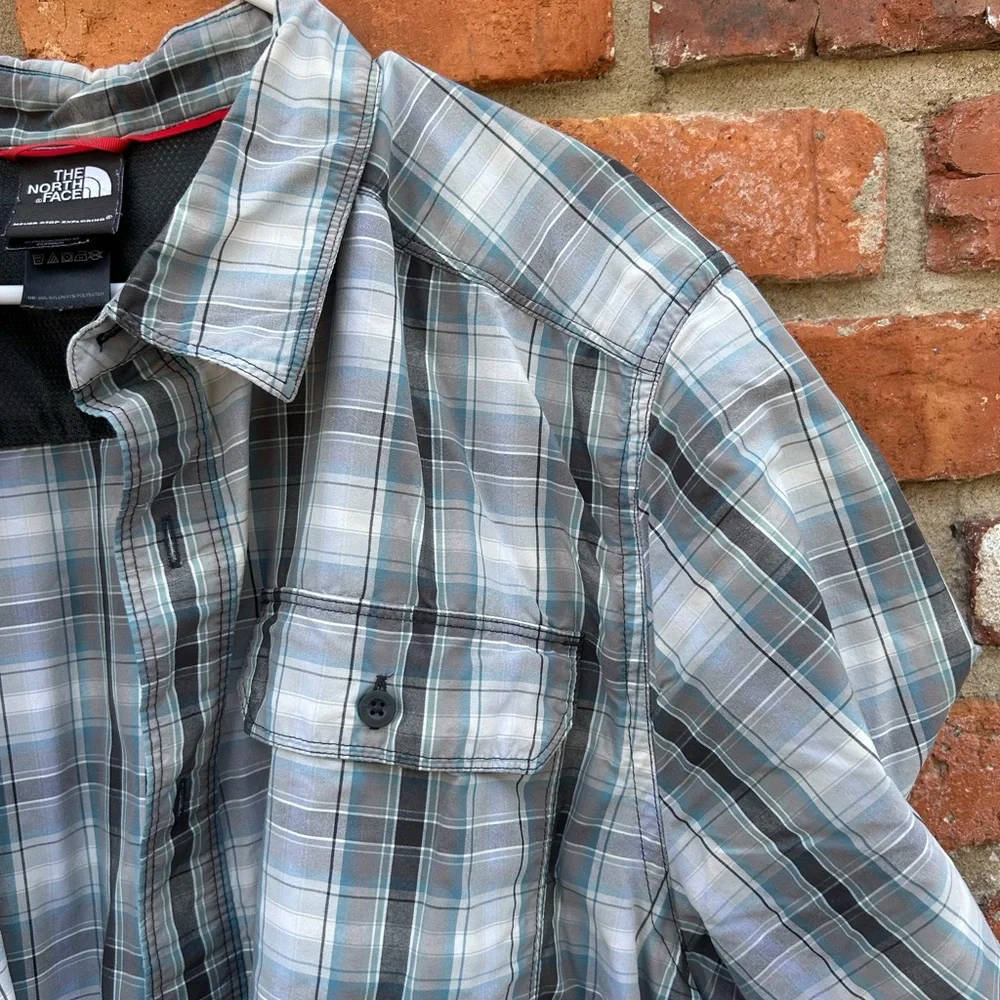The North Face Men’s Gray Plaid Short Sleeve Shirt XL