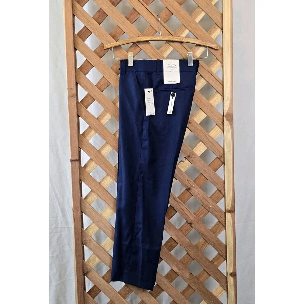 Calvin Klein size bright