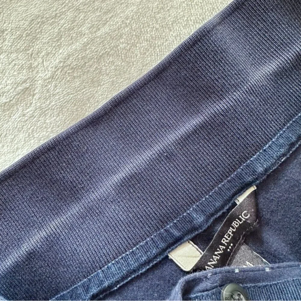Men’s Banana Republic Navy Blue Pin Dot Golf Shirt - Medium