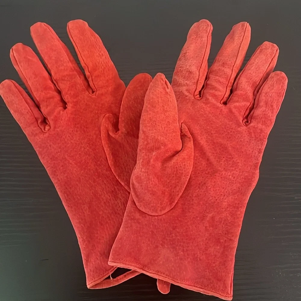 Vintage Red Pig Suede Gloves Women’s OS Classic Old Money Grandmacore Cabincore