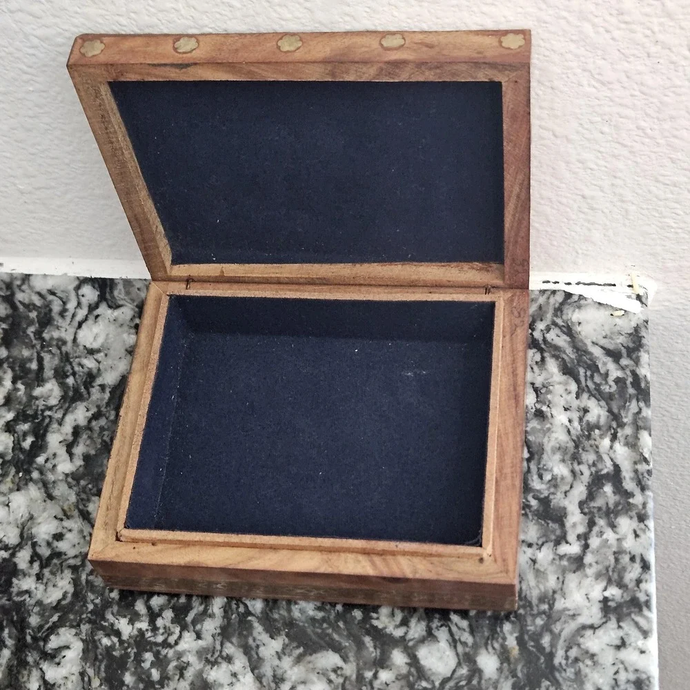 The Unbranded Brand handcrafted wooden