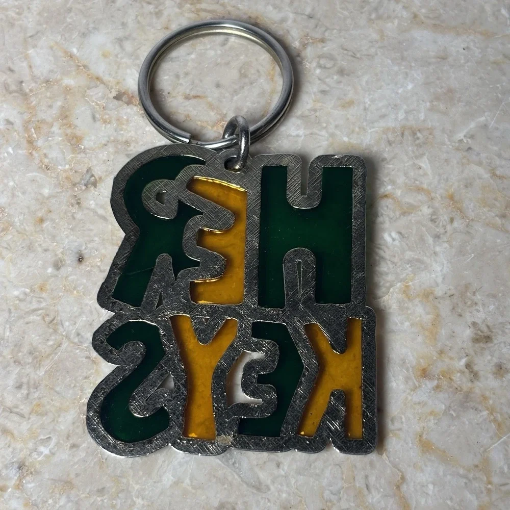 HER KEYS Gold Yellow Green Stained Glass Retro‎ Look Metal Keychain Groovy VTG
