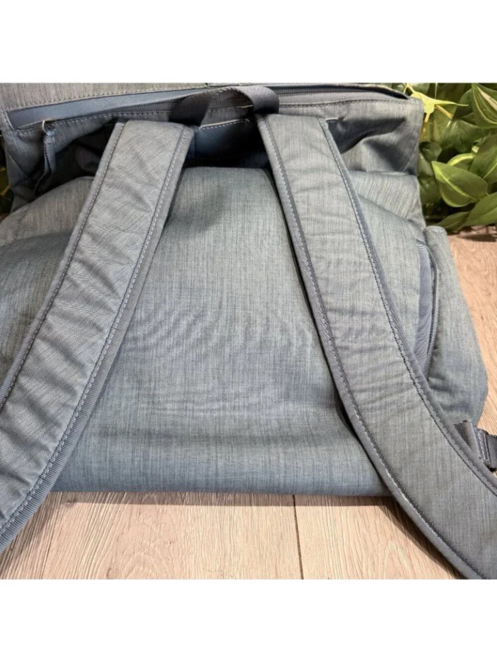 lululemon athletica some peeling