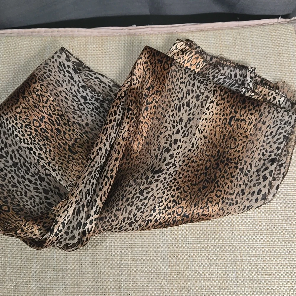 N/A stylish leopard