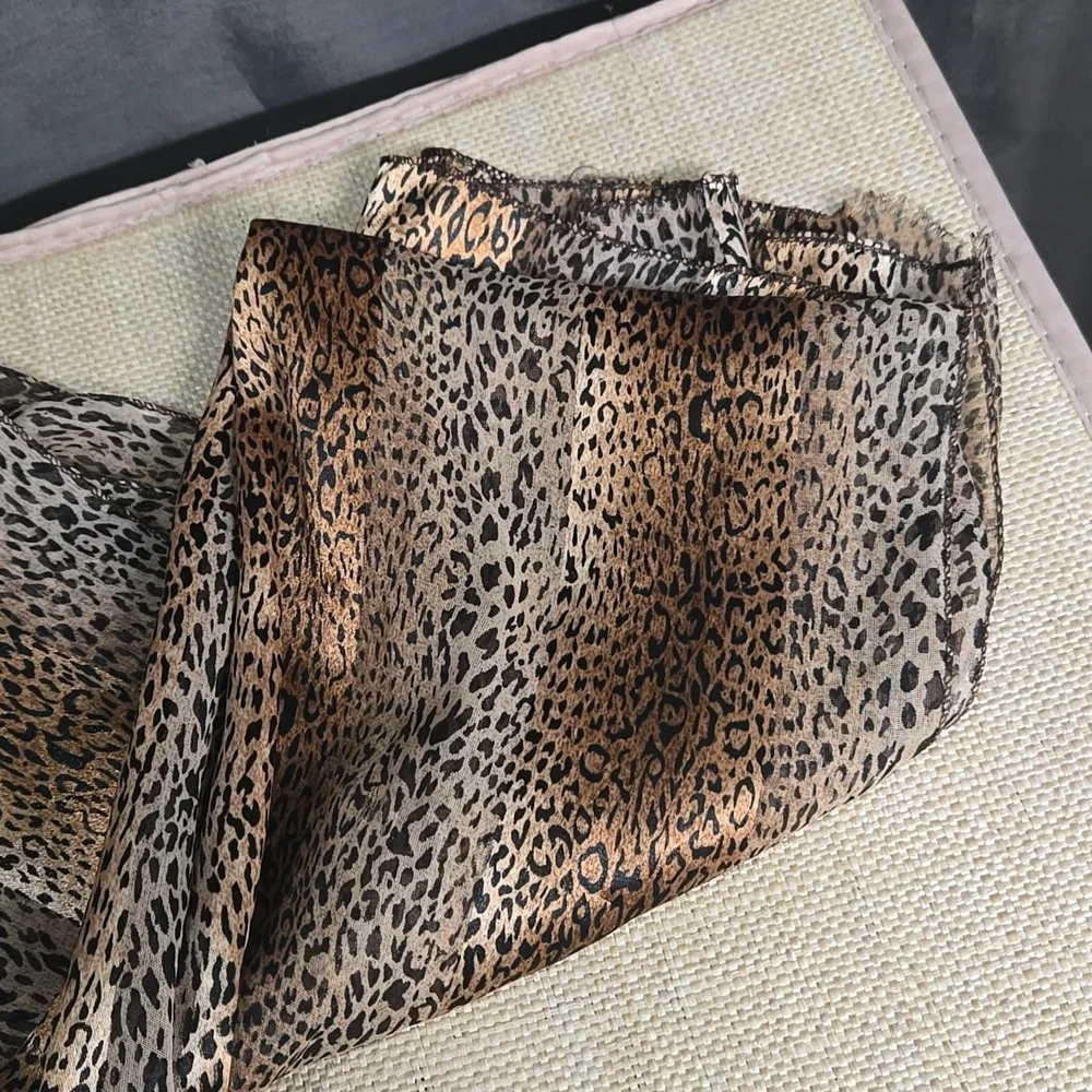 N/A stylish leopard