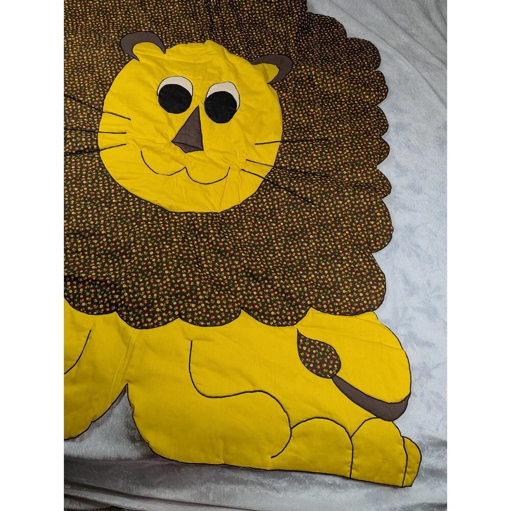 Unbranded vintage lion