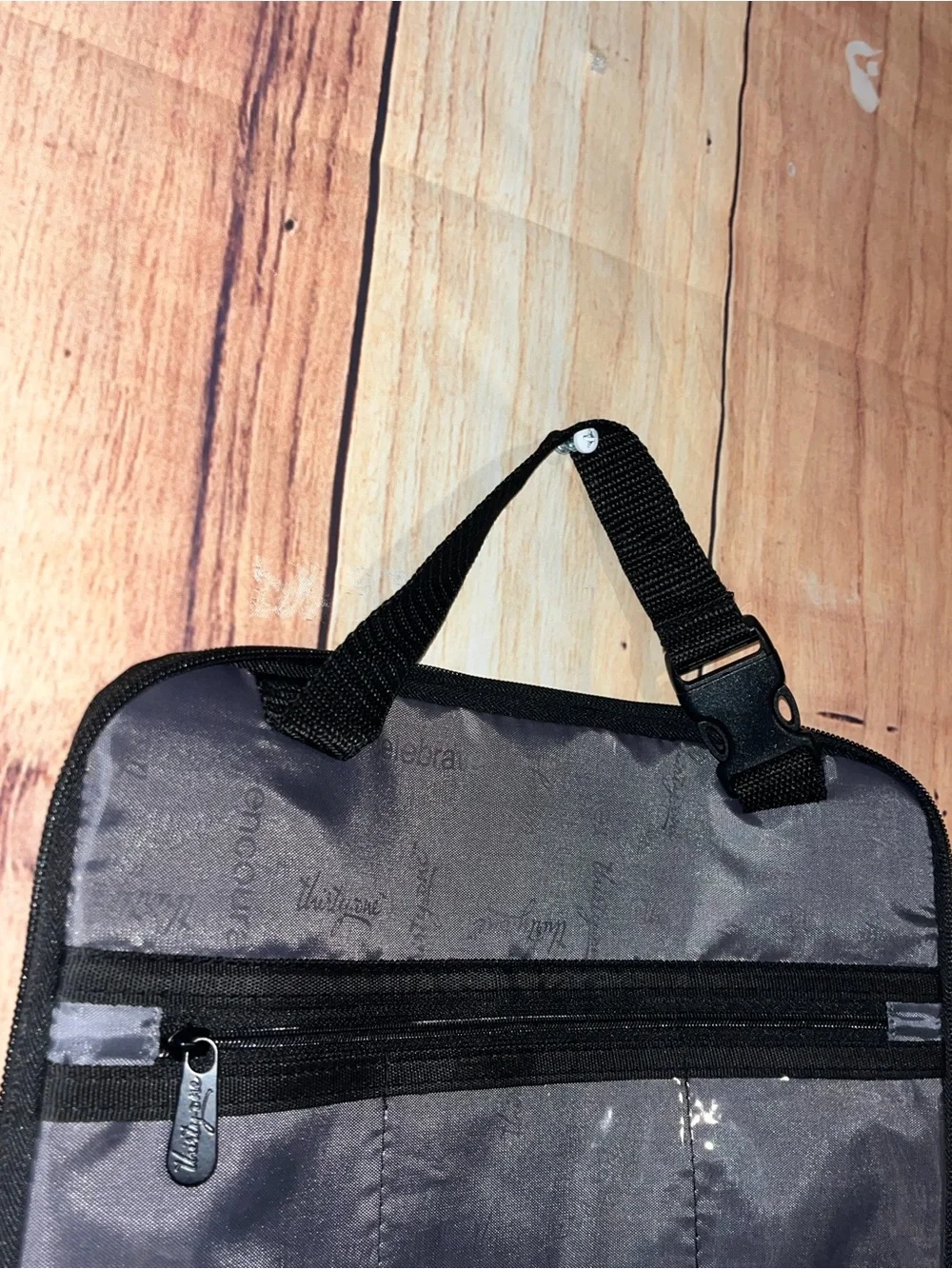 Thirty-One Deluxe Hanging Cosmetic Bag Travel Toiletry Big Dots Black & White