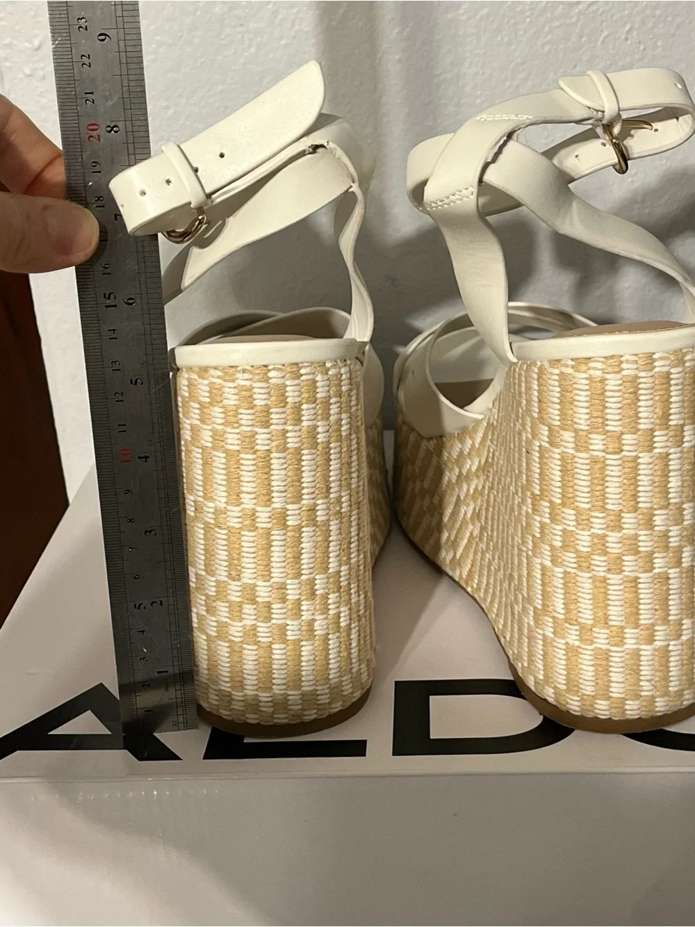 ALDO Cream Woven Raffia Platform Ankle-Strap Wedges Sz 8