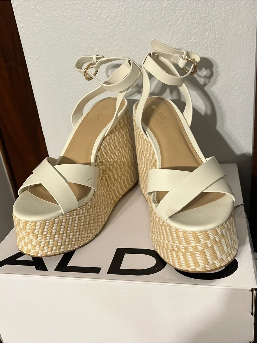 ALDO Cream Woven Raffia Platform Ankle-Strap Wedges Sz 8