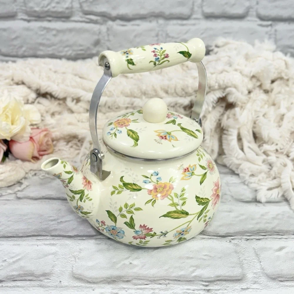 The Unbranded Brand floral enamel