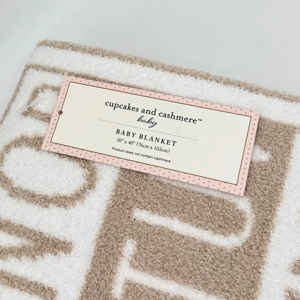 cupcakes & cashmere tag cm