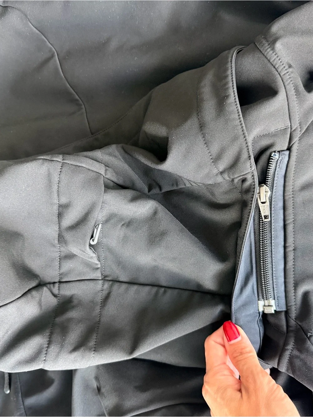 The North Face Men's Black Hooded Apex Elevation Windwall Jacket