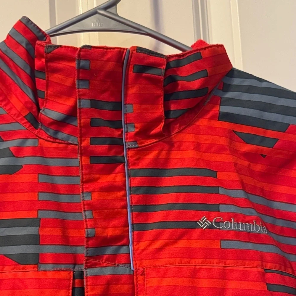 Columbia bright red