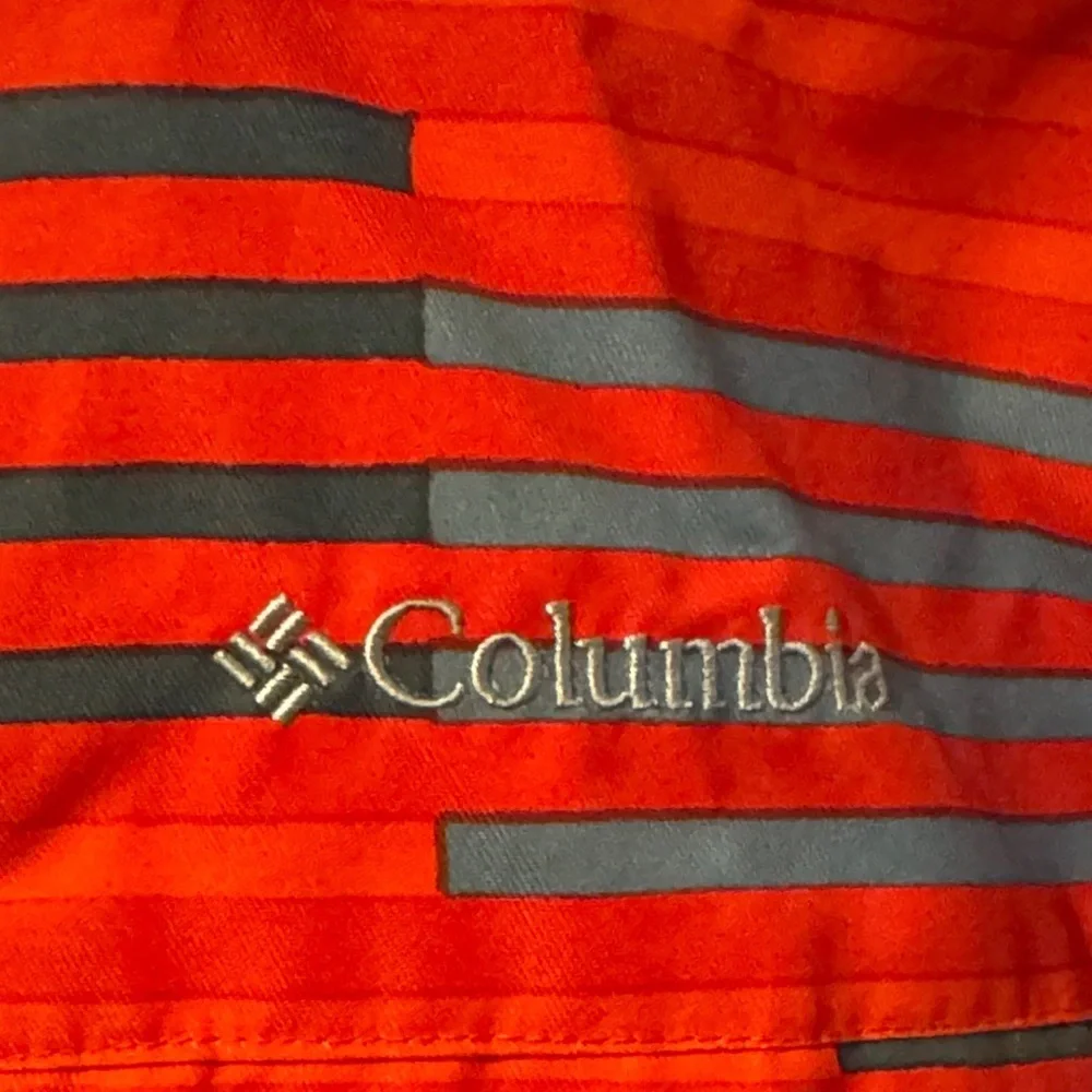 Columbia bright red