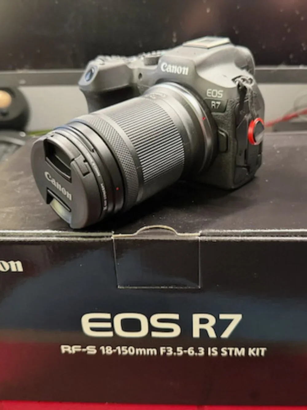 Canon Black EOS R7 Mirrorless Camera Kit with Lens and Charger
