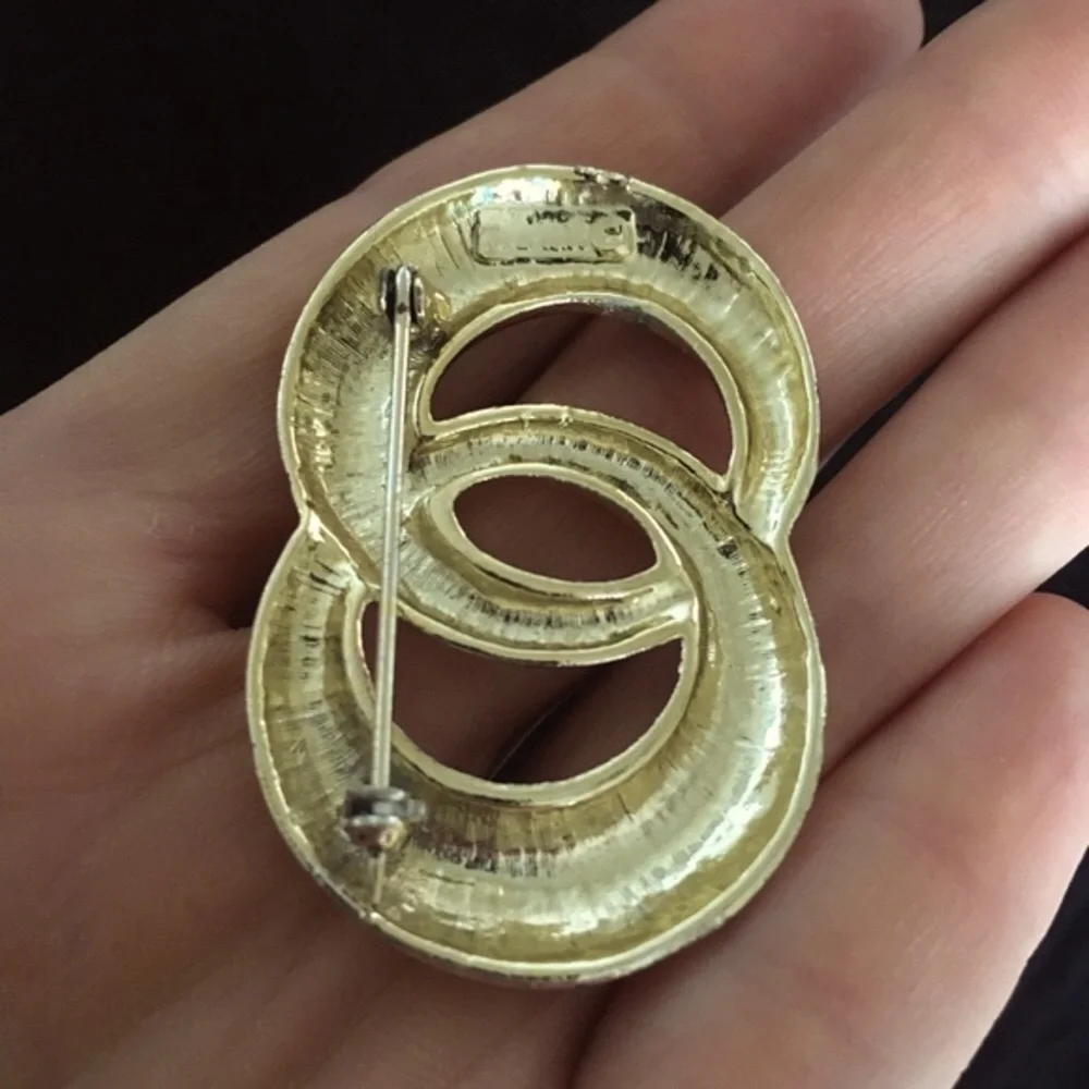 unknown vintage gold