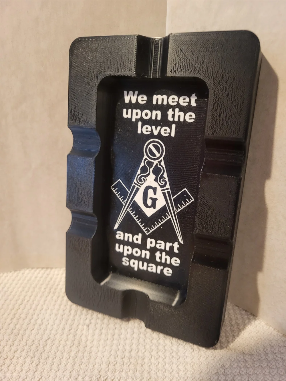 N/A black ashtray