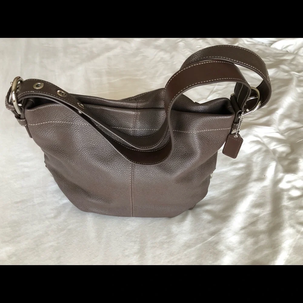 Coach classic dark