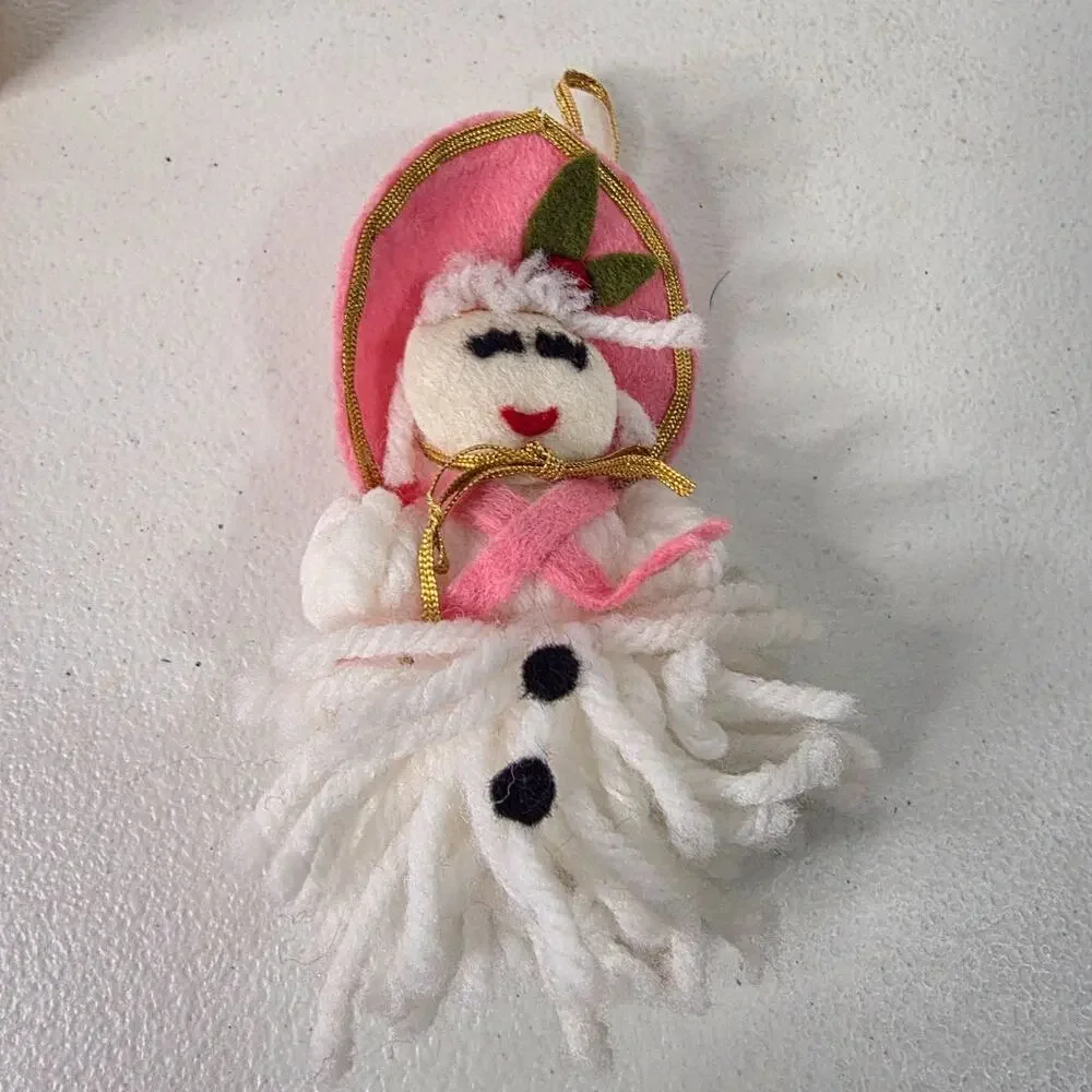 Lot 19 Vintage Handmade Christmas Ornaments Yarn Felt Crochet Pom Pom Sesame St
