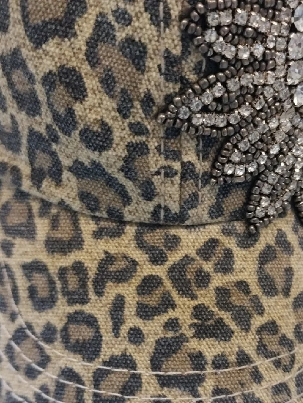 N/A leopard print