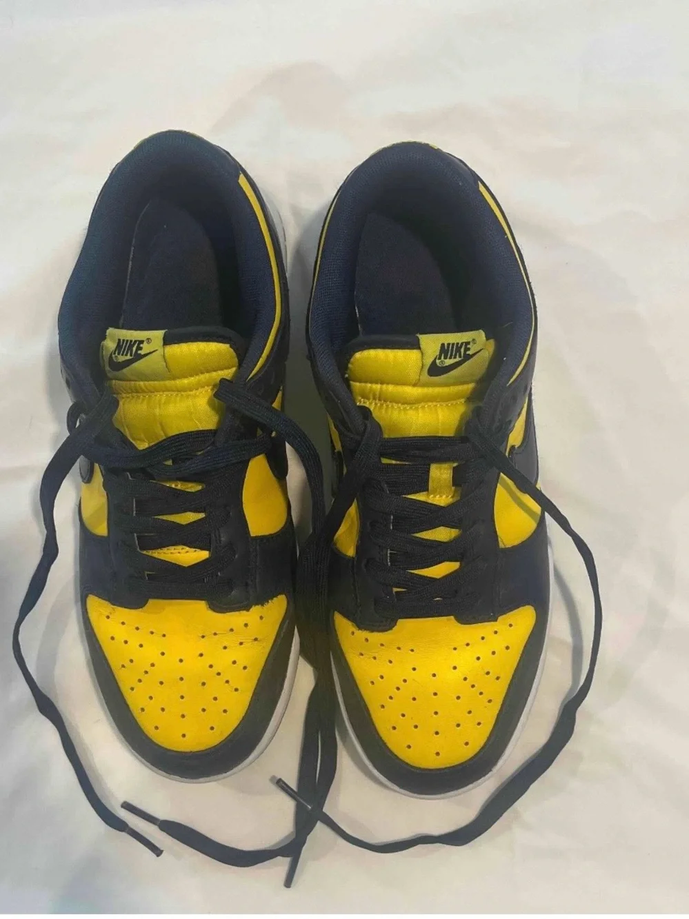 Nike Dunk Low-Top Sneakers in Navy and Yellow (University Michigan Colors)