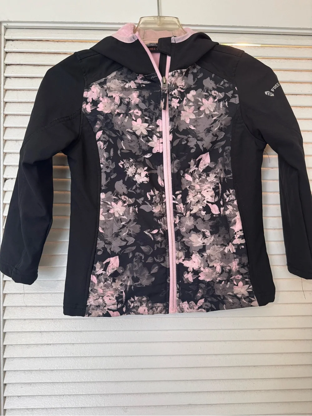 Free Country Girls Floral Hooded Softshell Jacket - Black & Pink