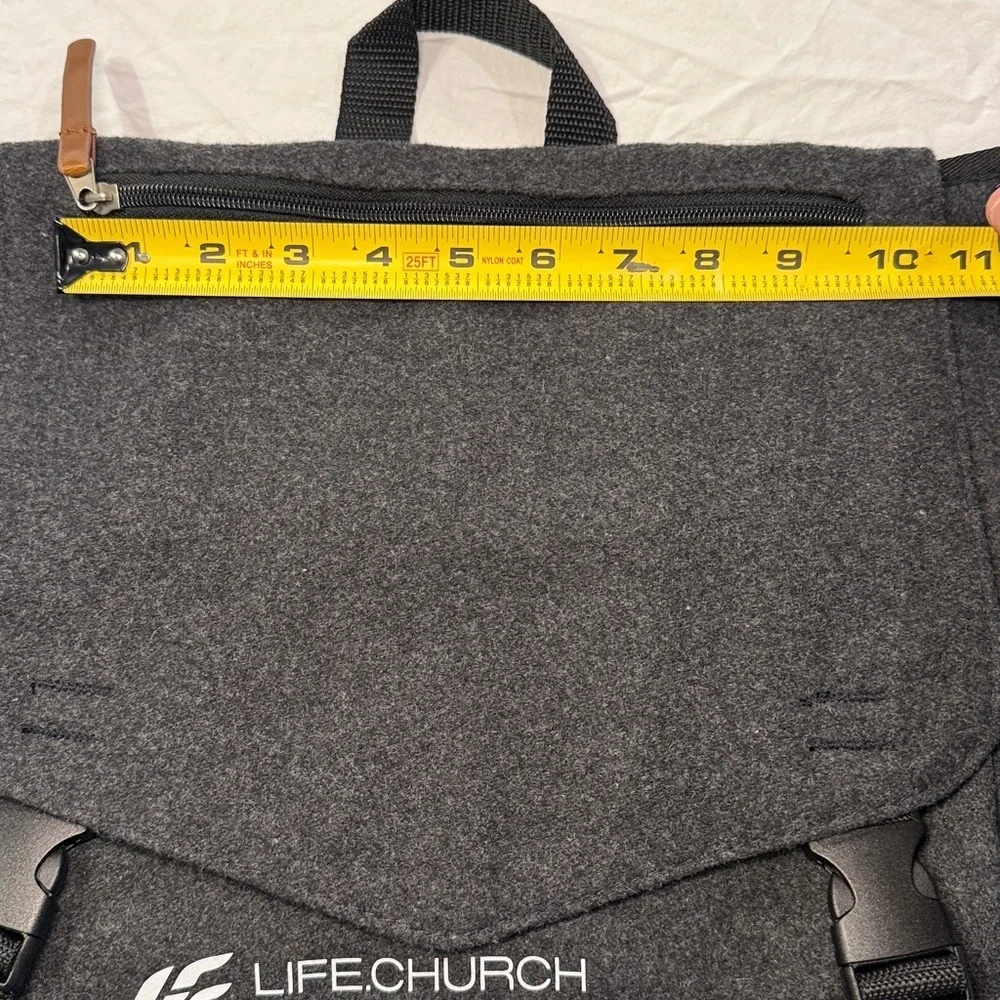Life Church Craig GroeschelField & Co Campster Satchel Laptop Backpack NWOT
