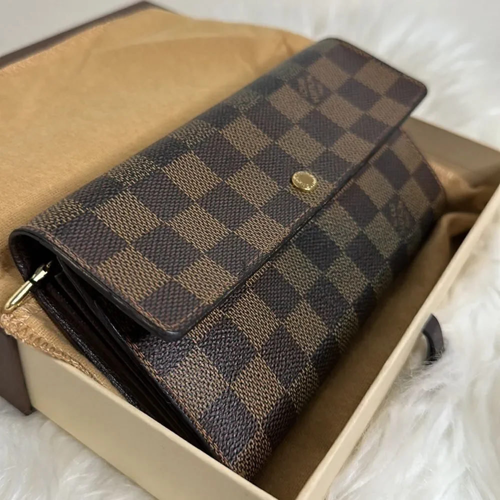 💯Authentic Louis Vuitton DE Long Wallet 🍀