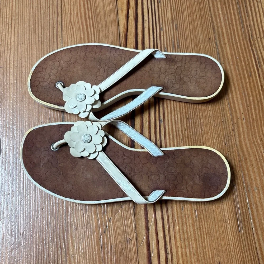 Coach flip flop