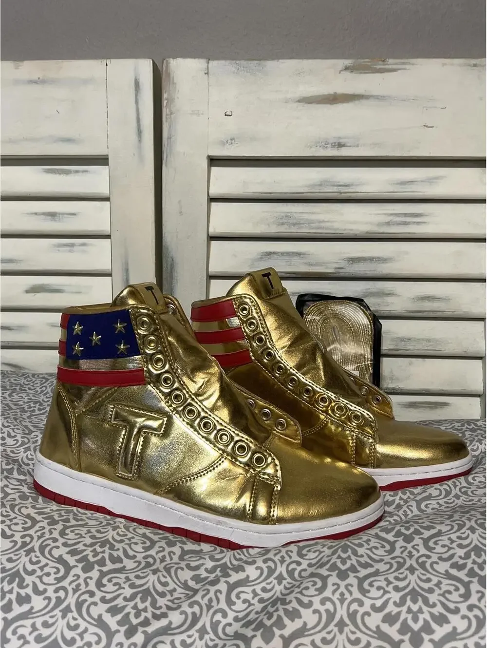 Authentic Trump Never Surrender High-Tops Gold Shoes M7, W9