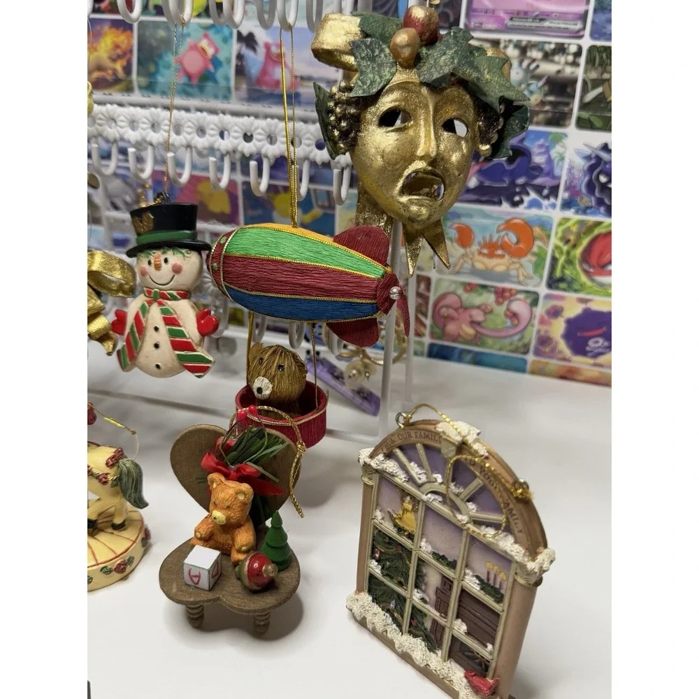 Lot Of 11‎ Vintage Christmas Ornaments Mixed Resin Wood Holiday Decor