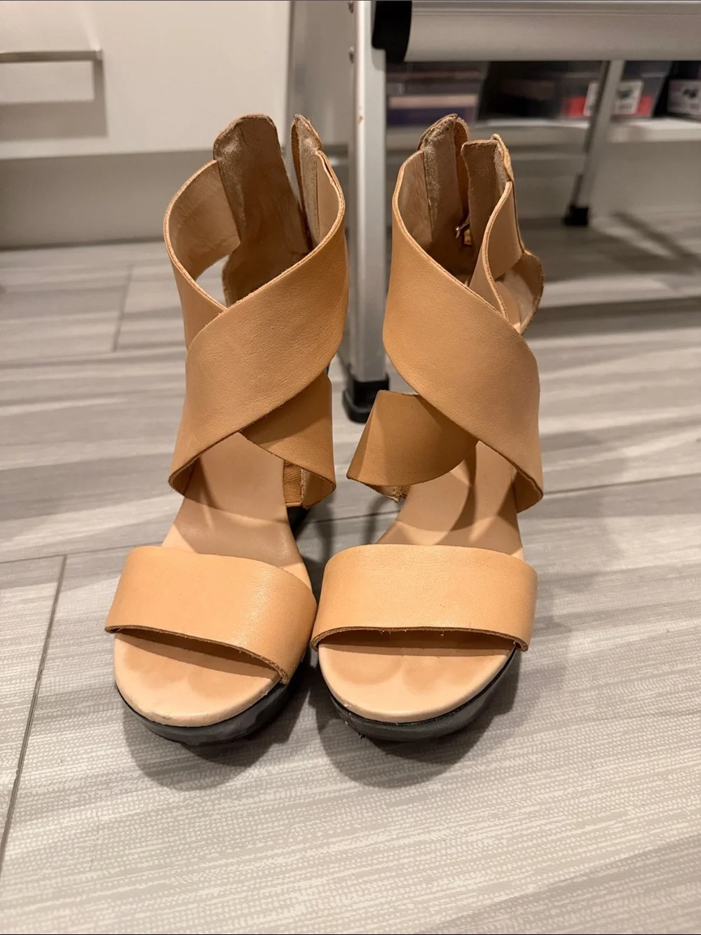 Diane Von Furstenberg leather wedge