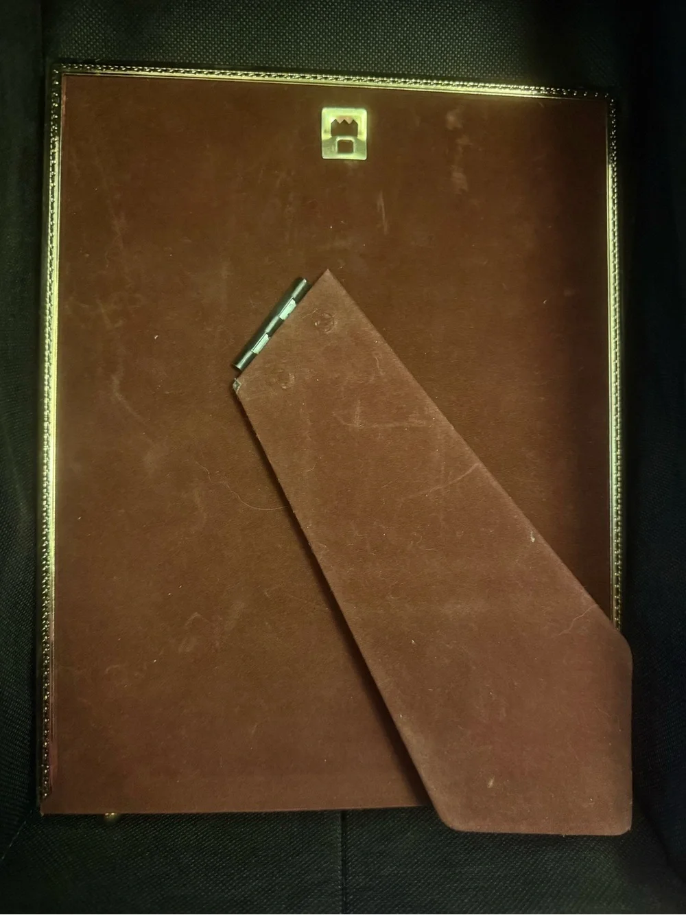 N/A elegant gold