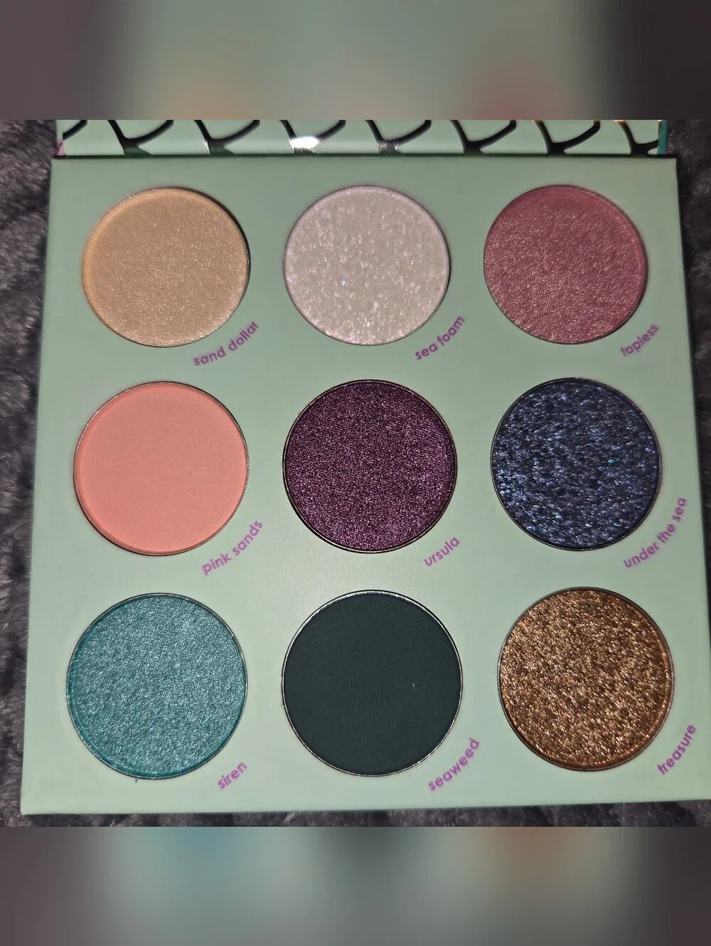 WINKY LUX Mermaid Kitten Eyeshadow Palette