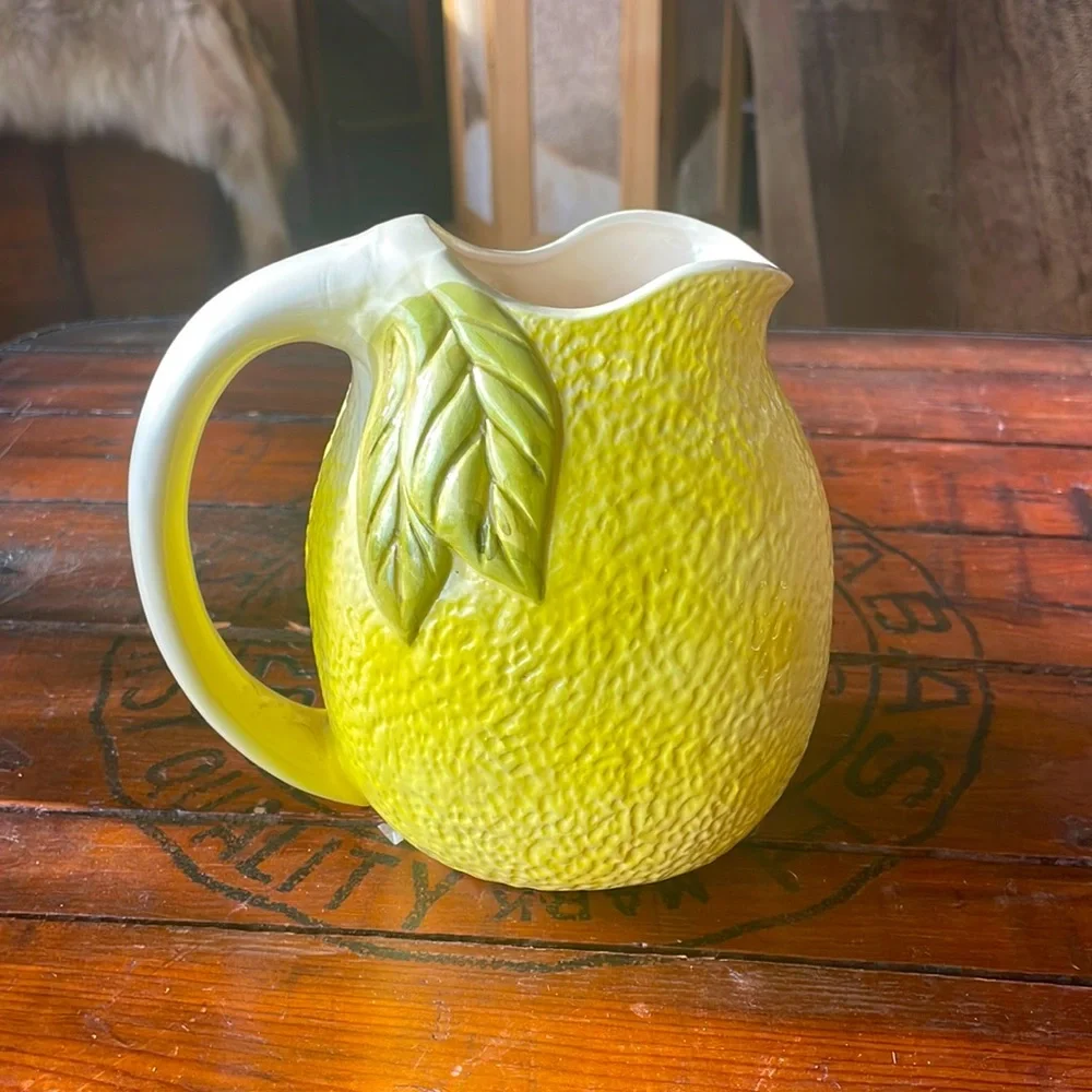 Majolica Style Lemon Pitcher‎