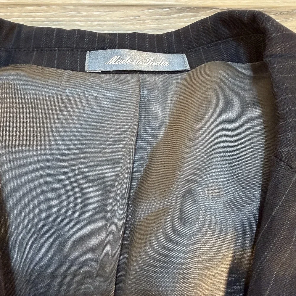 Oscar de la Renta good used