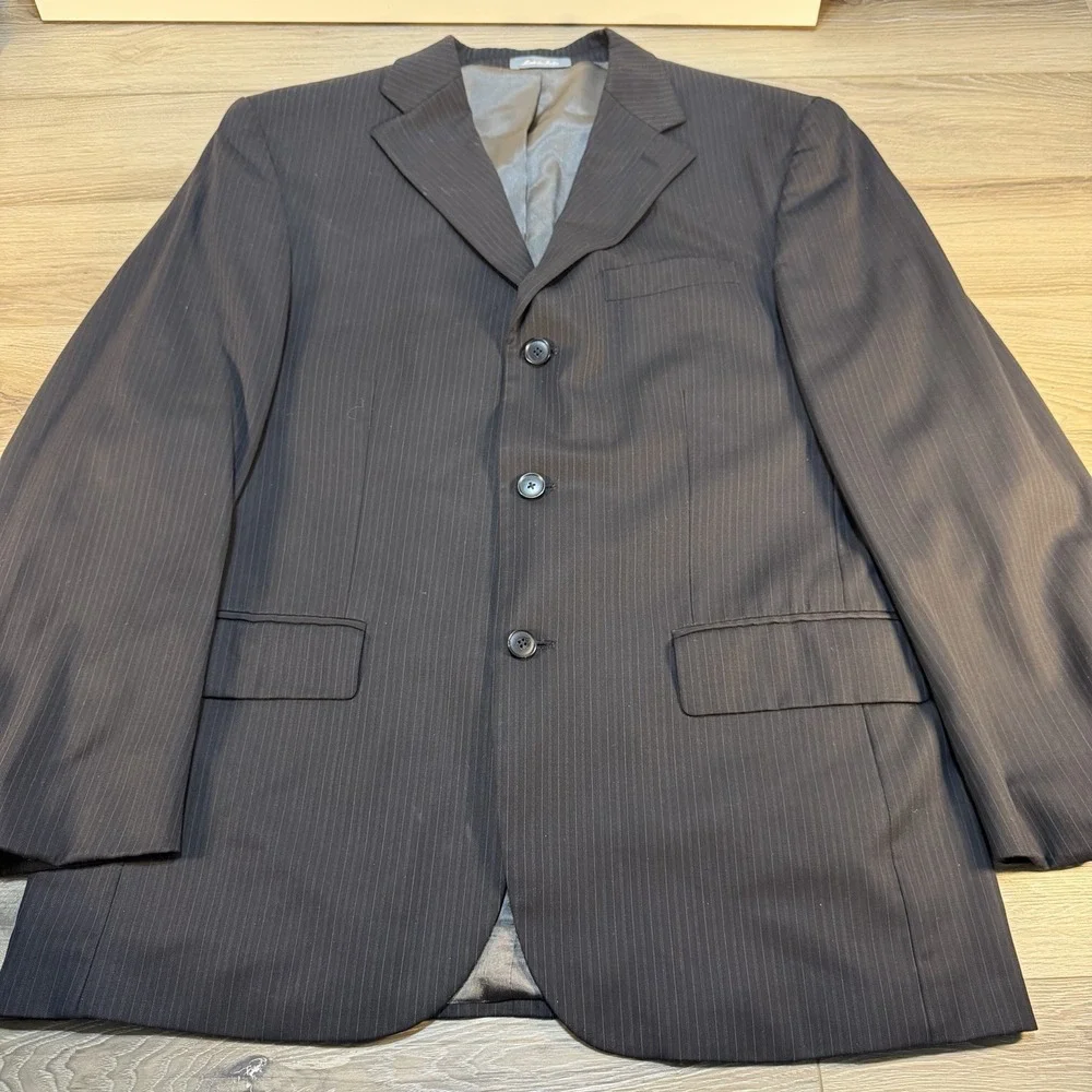 Oscar de la Renta good used
