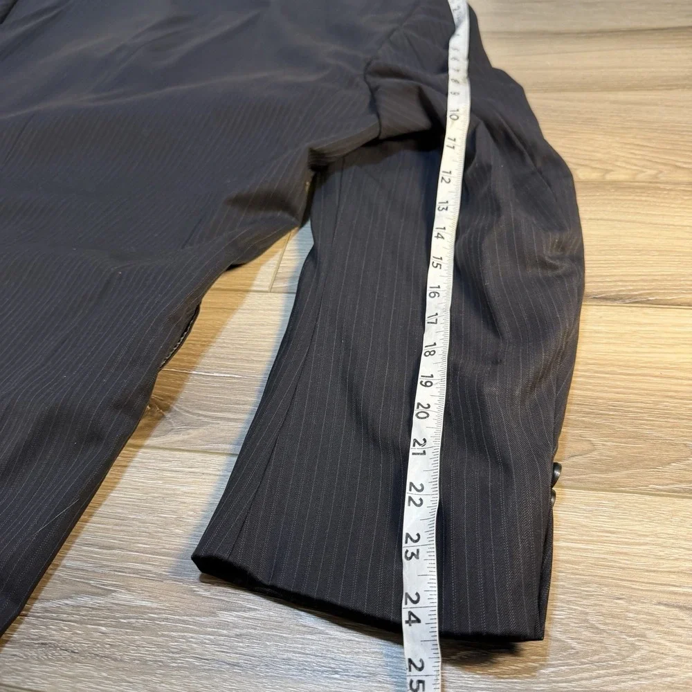 Oscar de la Renta good used
