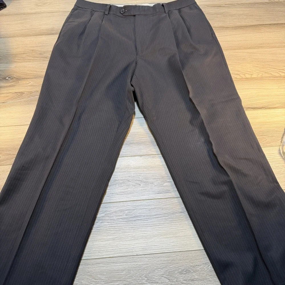 Oscar de la Renta good used