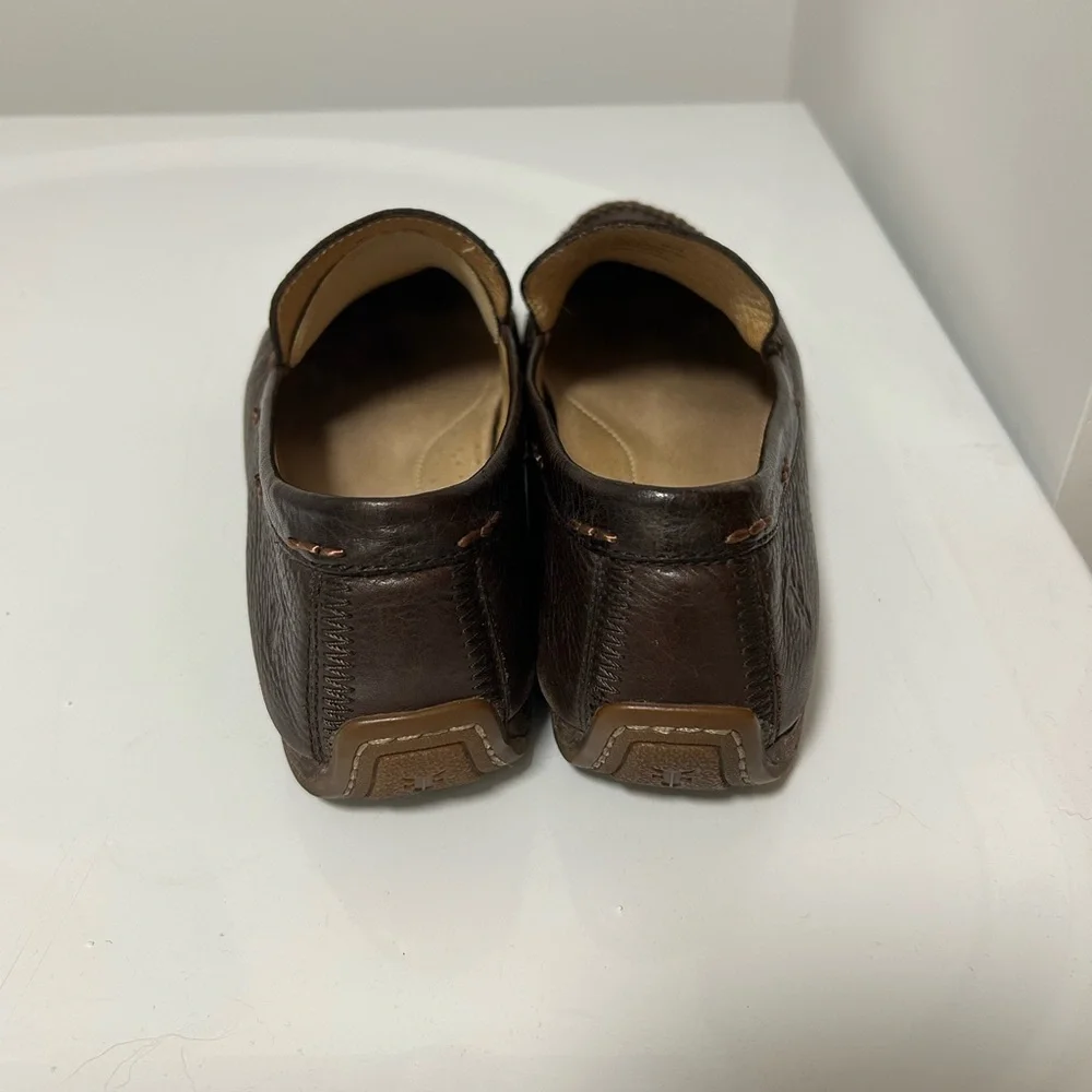 Frye size 10