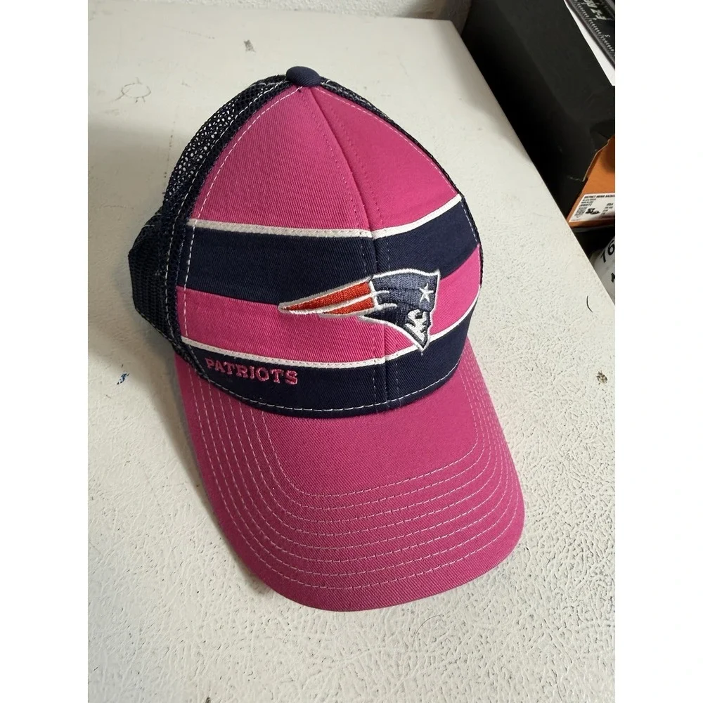 New‎ England Patriots Women's Crucial Catch Breast Cancer Awareness Reebok Hat