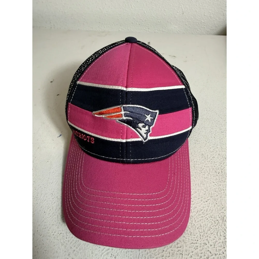 New‎ England Patriots Women's Crucial Catch Breast Cancer Awareness Reebok Hat