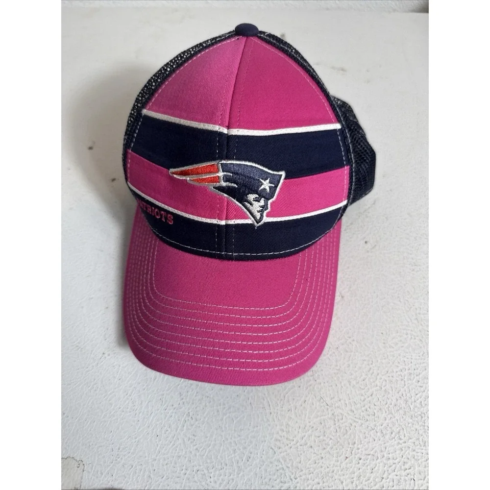 New‎ England Patriots Women's Crucial Catch Breast Cancer Awareness Reebok Hat
