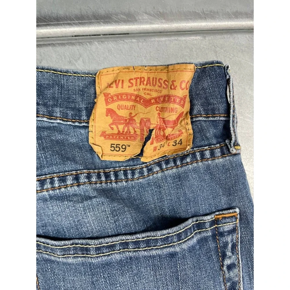 Levis levis 559
