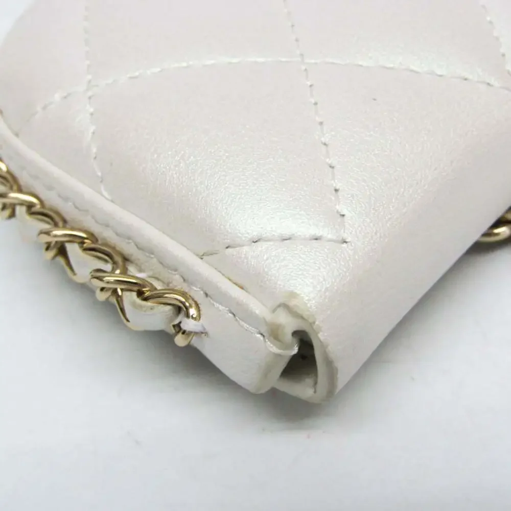 CHANEL white pearl