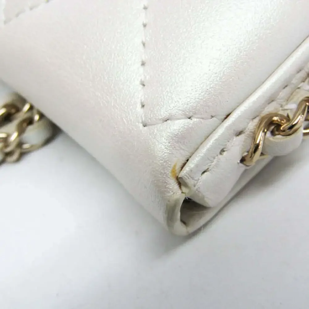 CHANEL white pearl